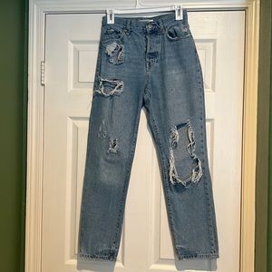Great Condition forever 21 Ripped Mom Jeans